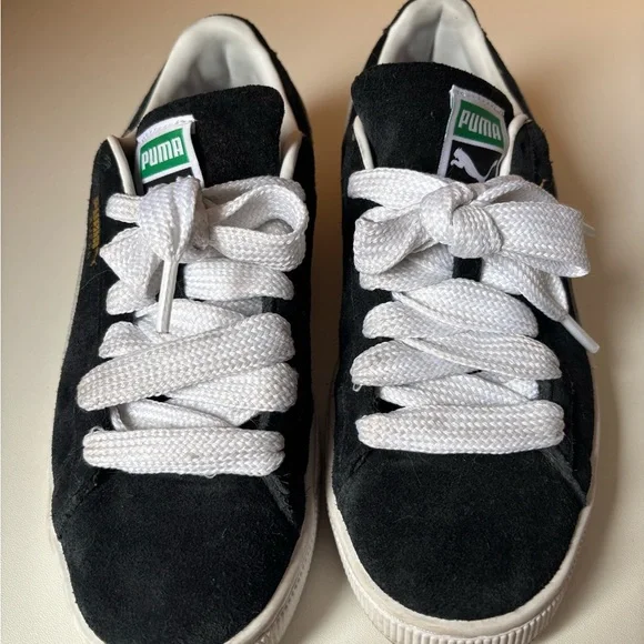 Puma Suede Classic - Black US7 Women - Picture 2 of 5